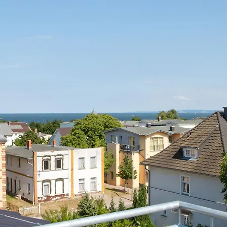 Apartment Duenenpalais App 26 *